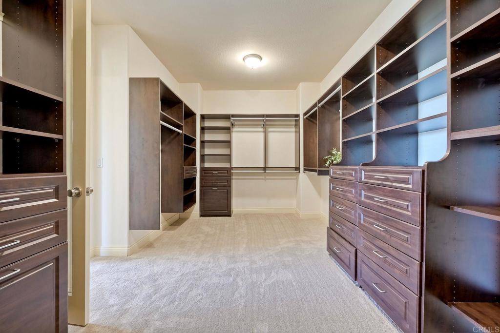 6388 Huntington Drive