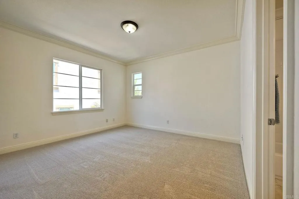 6388 Huntington Drive
