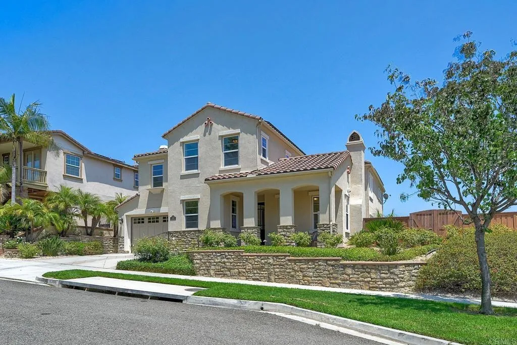 6388 Huntington Drive