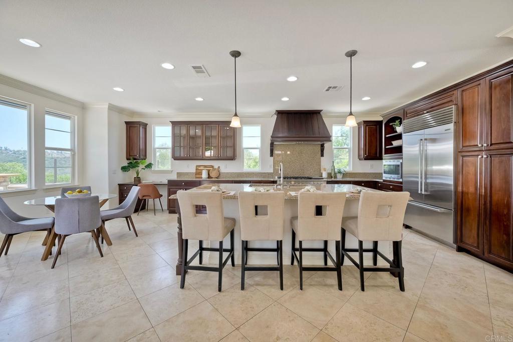 6388 Huntington Drive