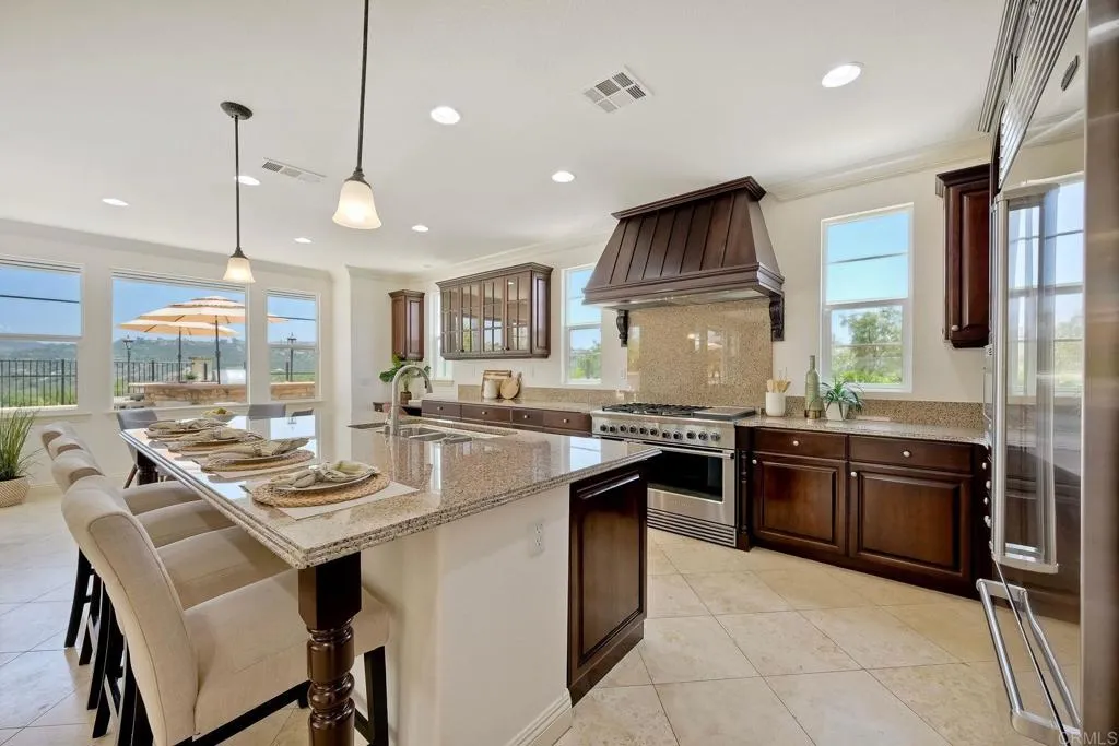 6388 Huntington Drive