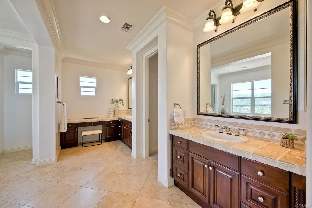 6388 Huntington Drive