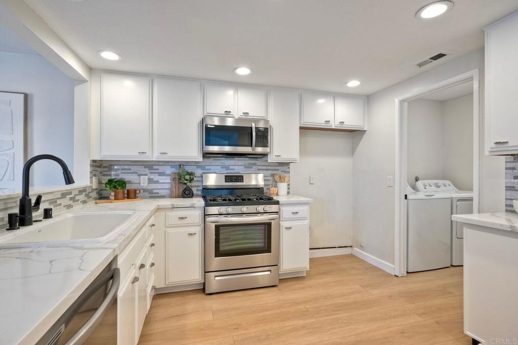 3115 Avenida Topanga