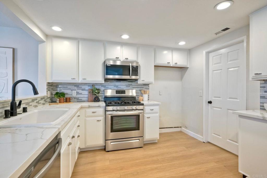 3115 Avenida Topanga