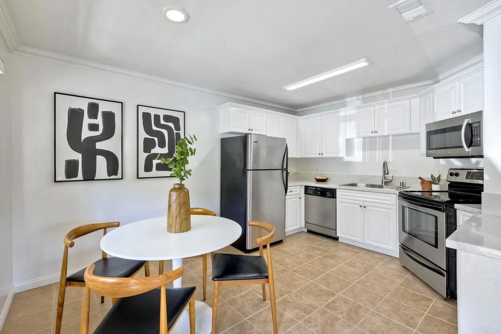 3451 Paseo De Alicia Unit 7