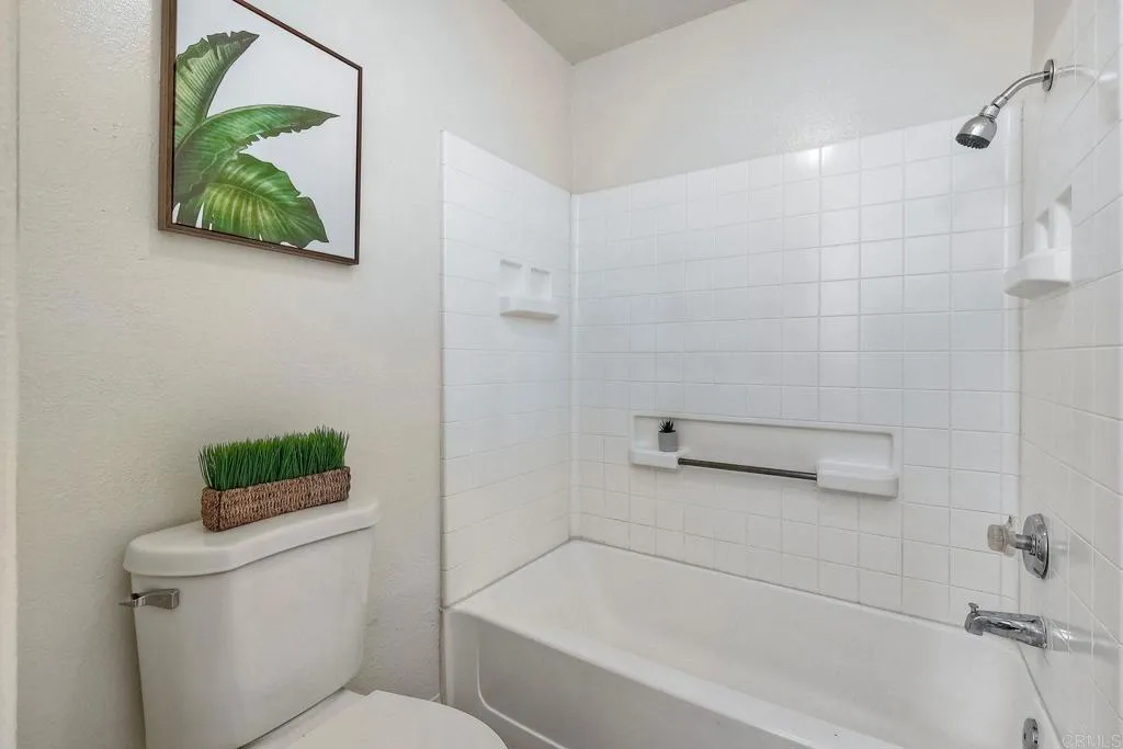 3451 Paseo De Alicia Unit 7