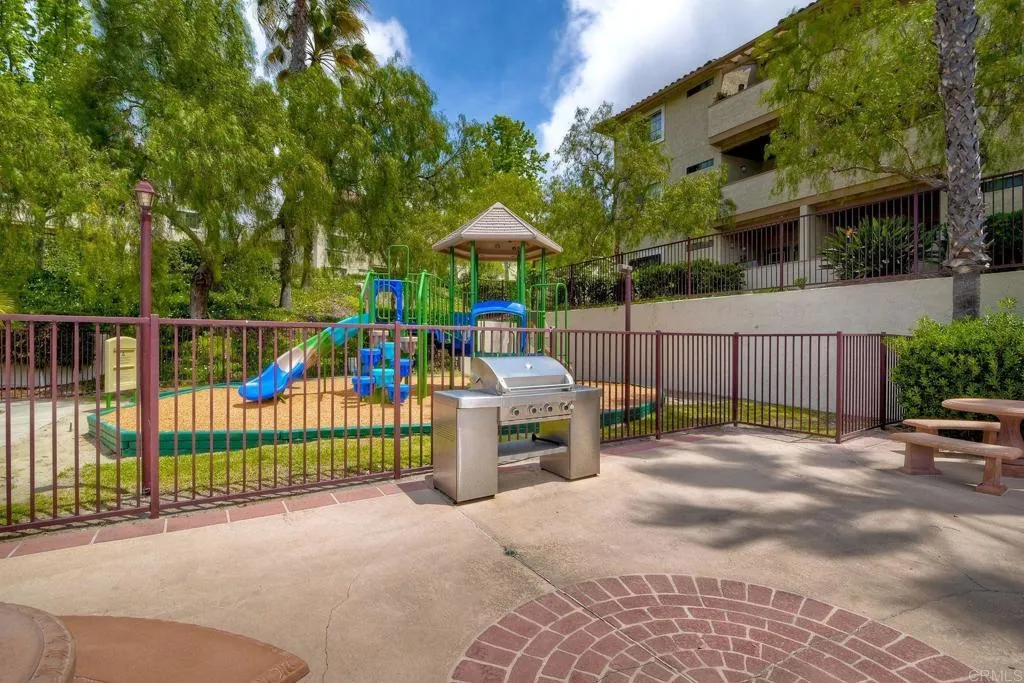 3451 Paseo De Alicia Unit 7
