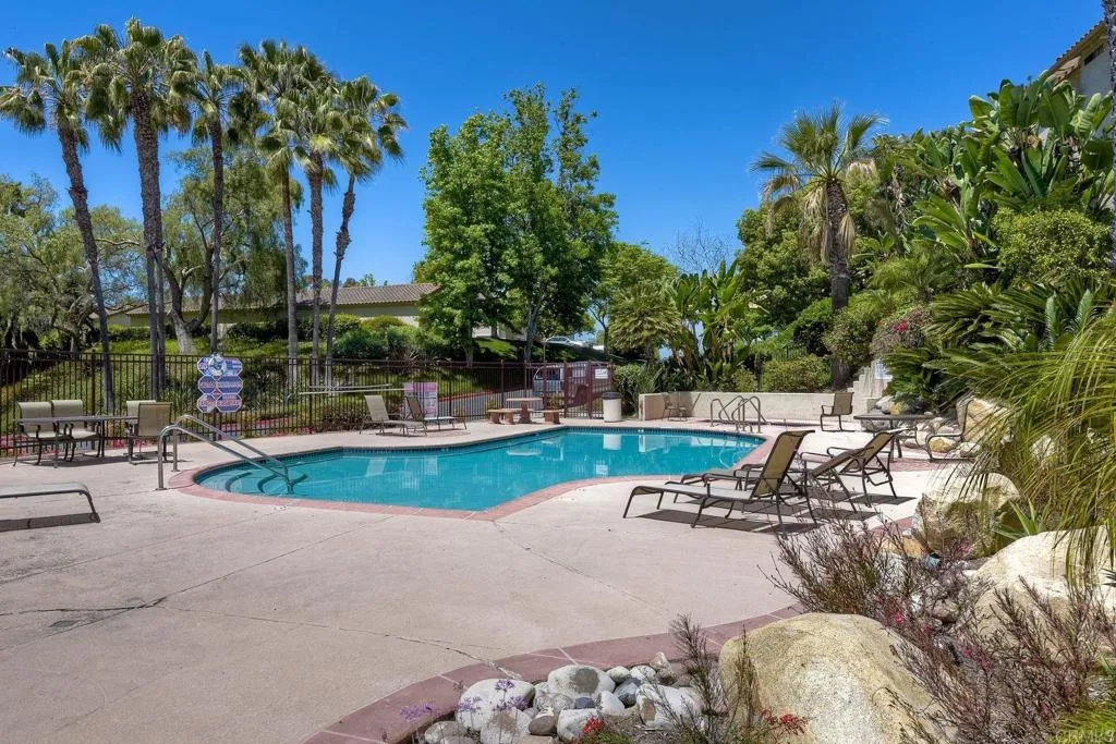 3451 Paseo De Alicia Unit 7
