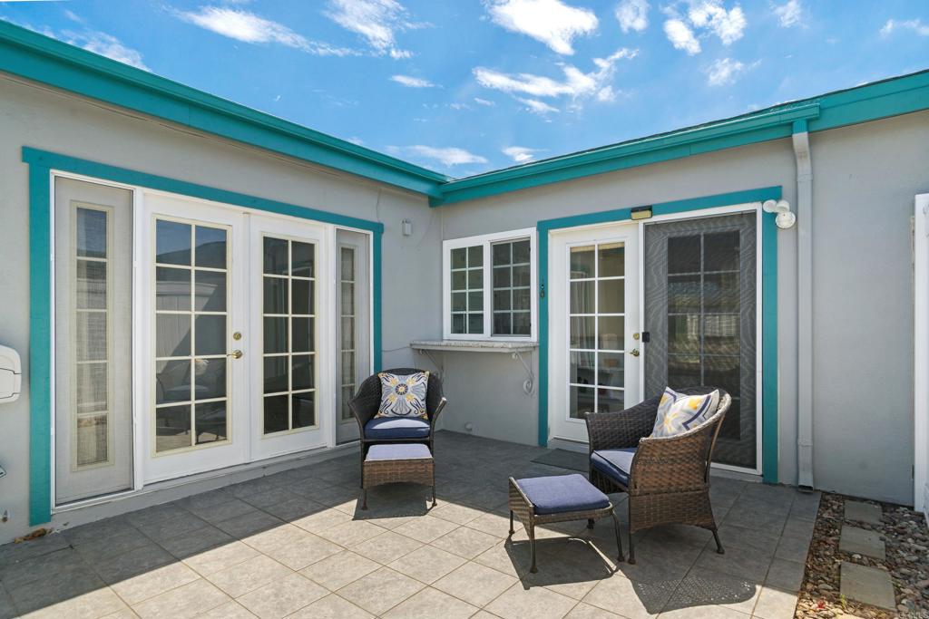 3890 Vista Campana S 93