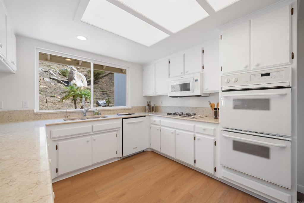 11592 Kaywood