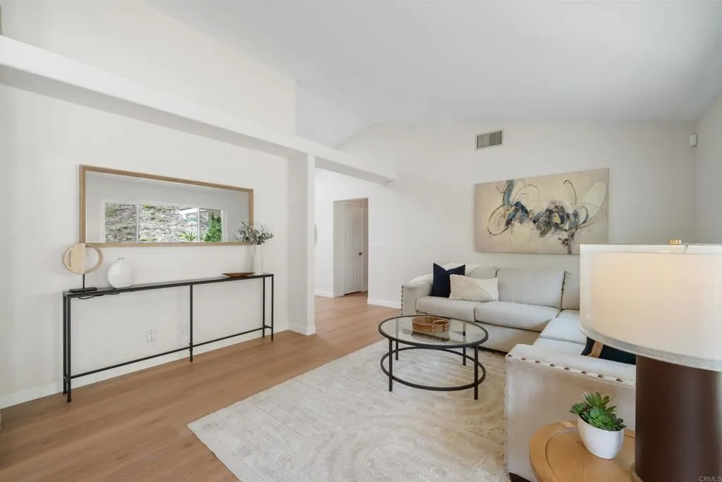 11592 Kaywood