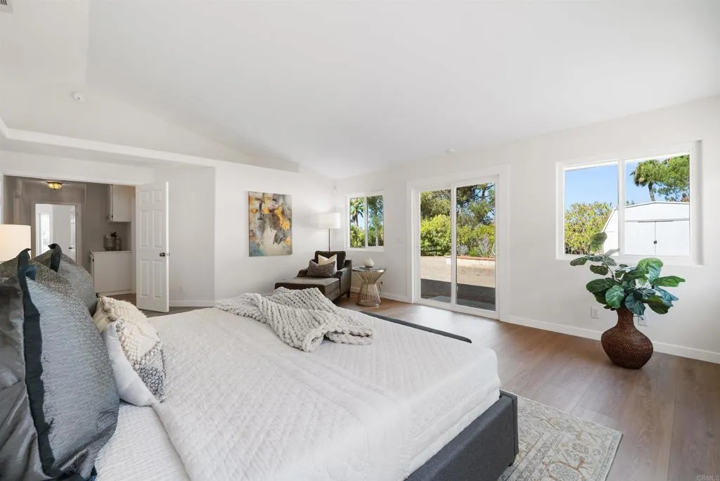 11592 Kaywood