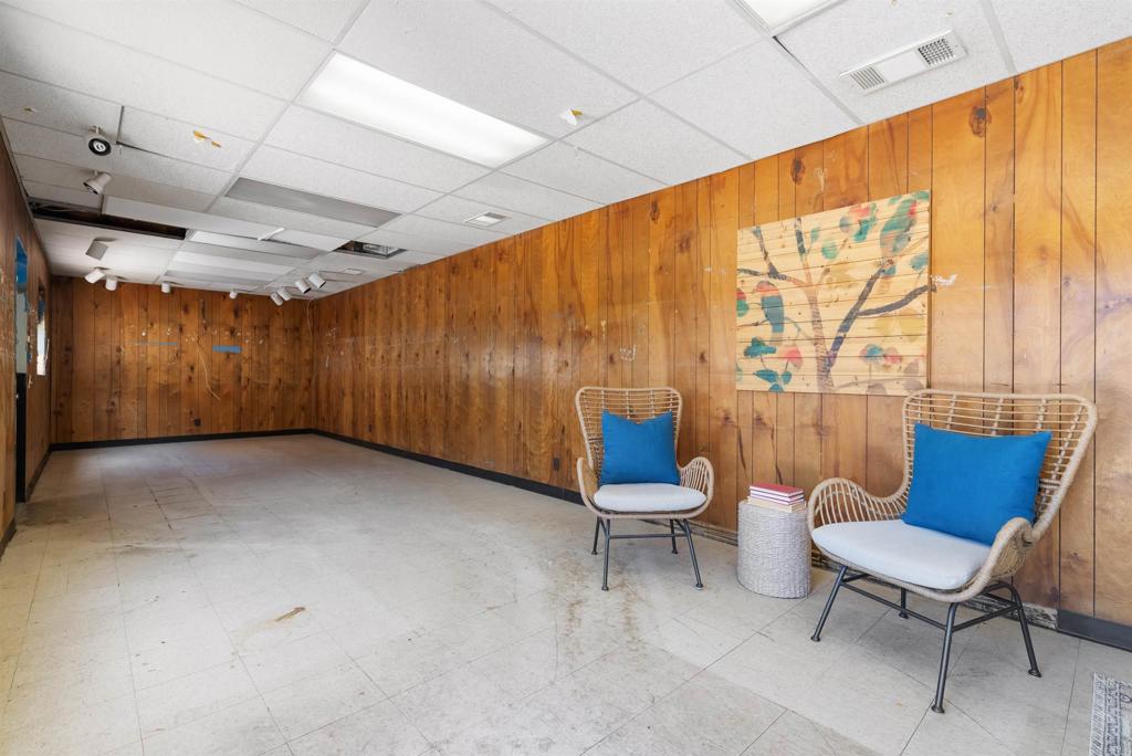 11592 Kaywood
