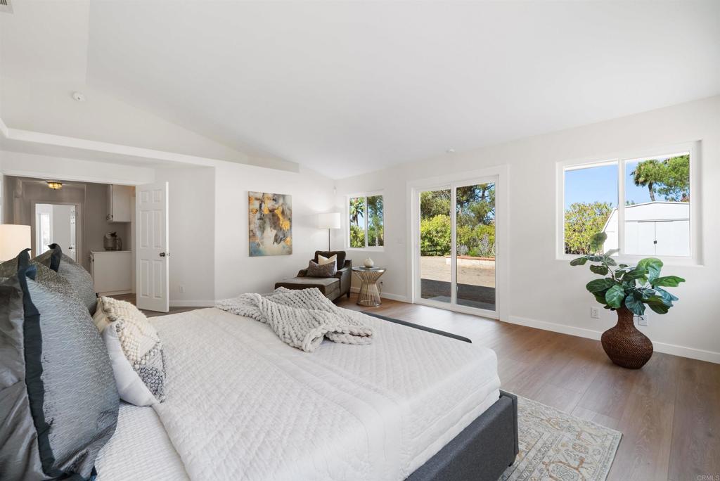 11592 Kaywood