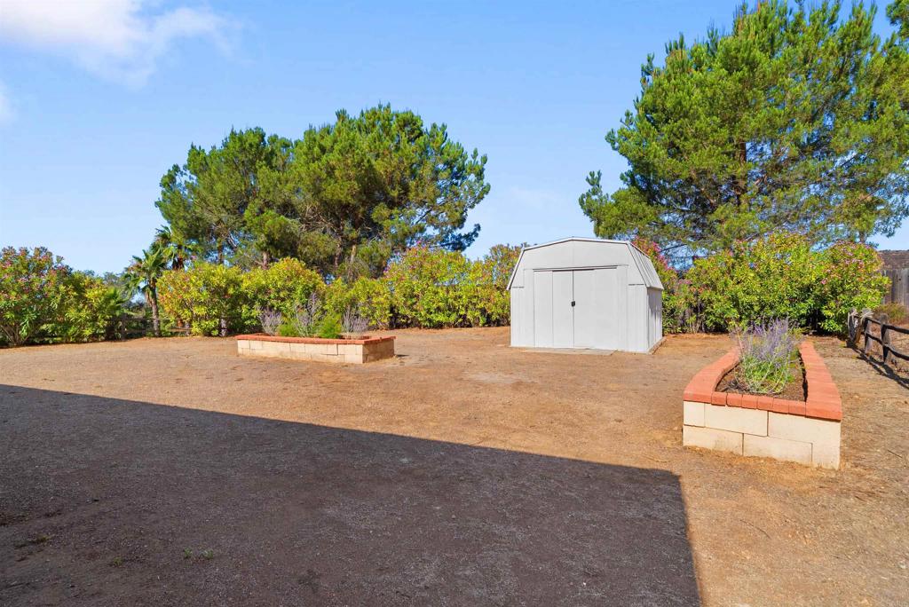 11592 Kaywood