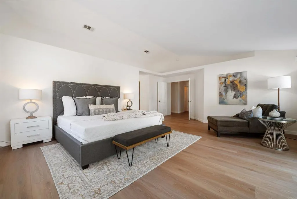 11592 Kaywood