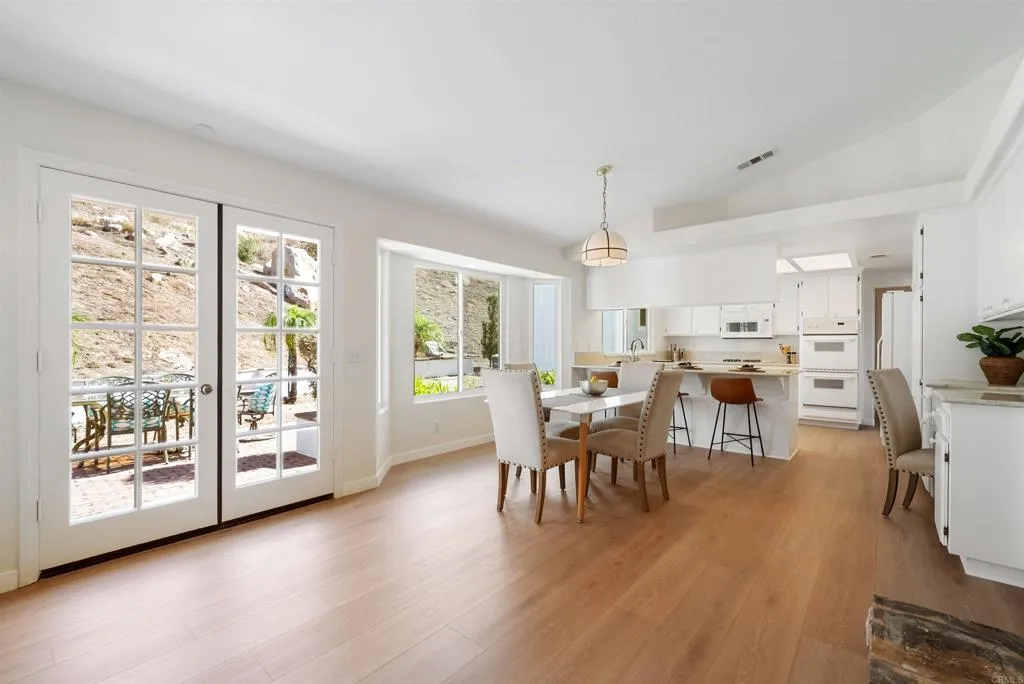 11592 Kaywood