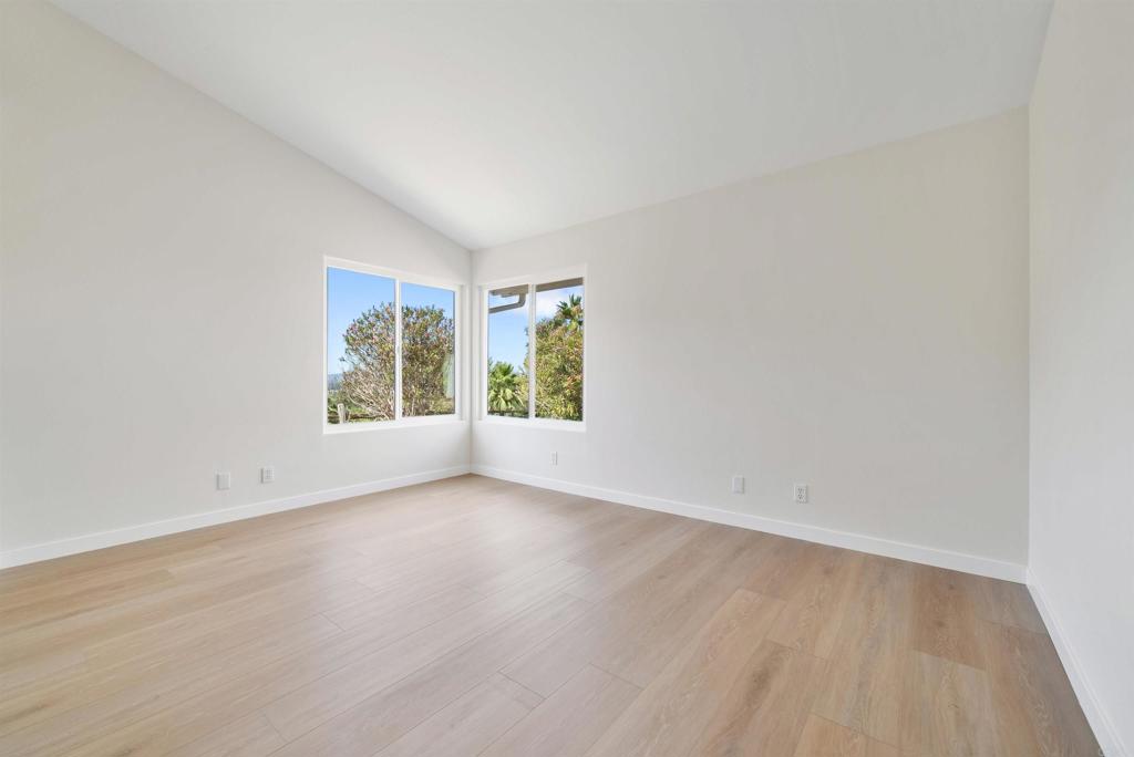 11592 Kaywood
