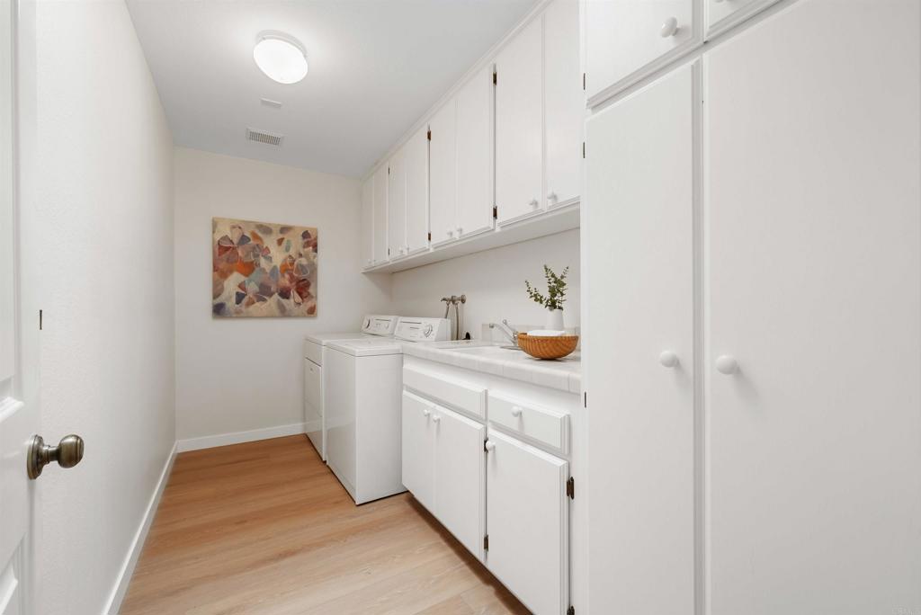 11592 Kaywood