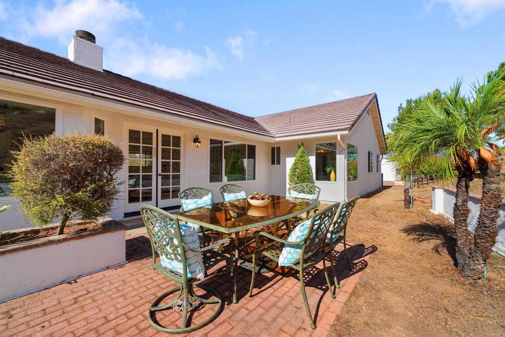 11592 Kaywood