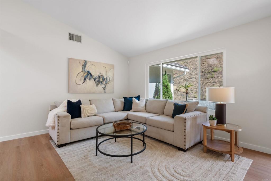 11592 Kaywood
