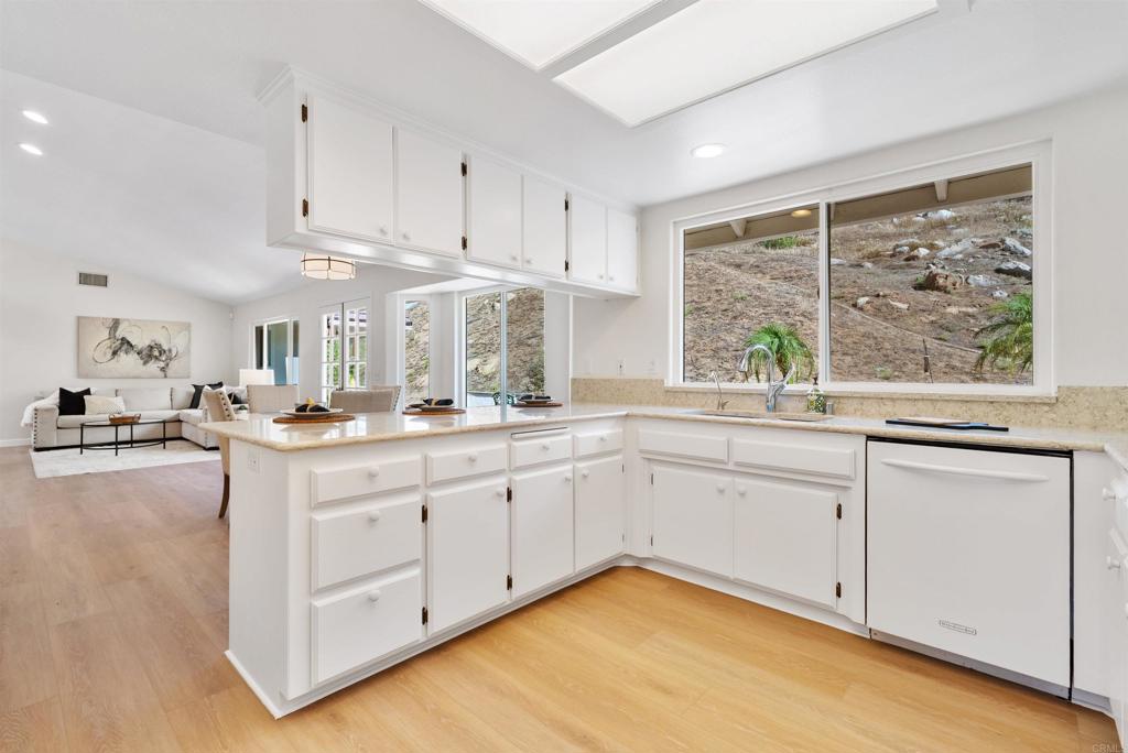 11592 Kaywood