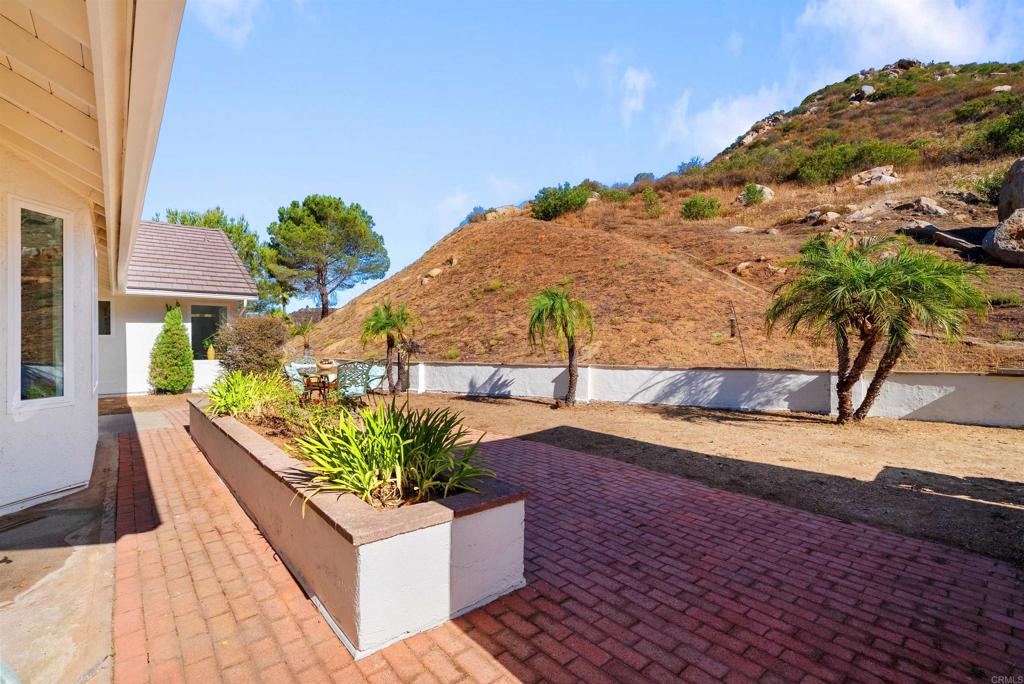 11592 Kaywood