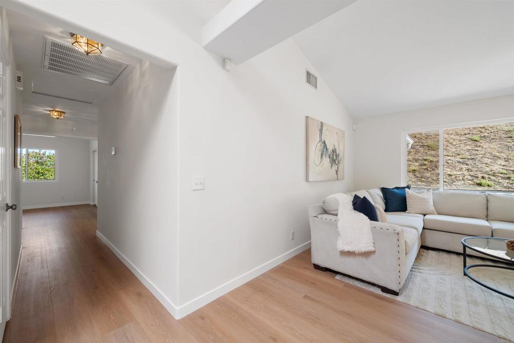 11592 Kaywood