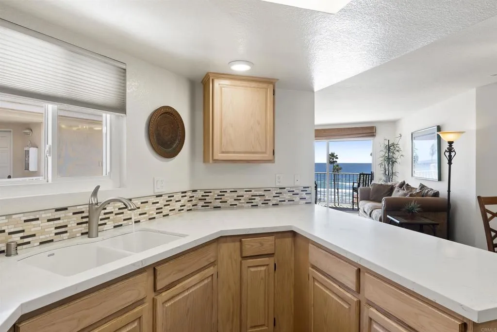 621 N Pacific Street Unit 205