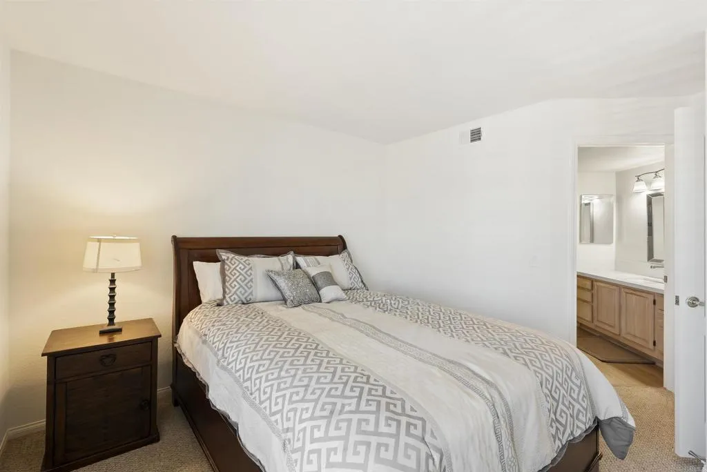 621 N Pacific Street Unit 205