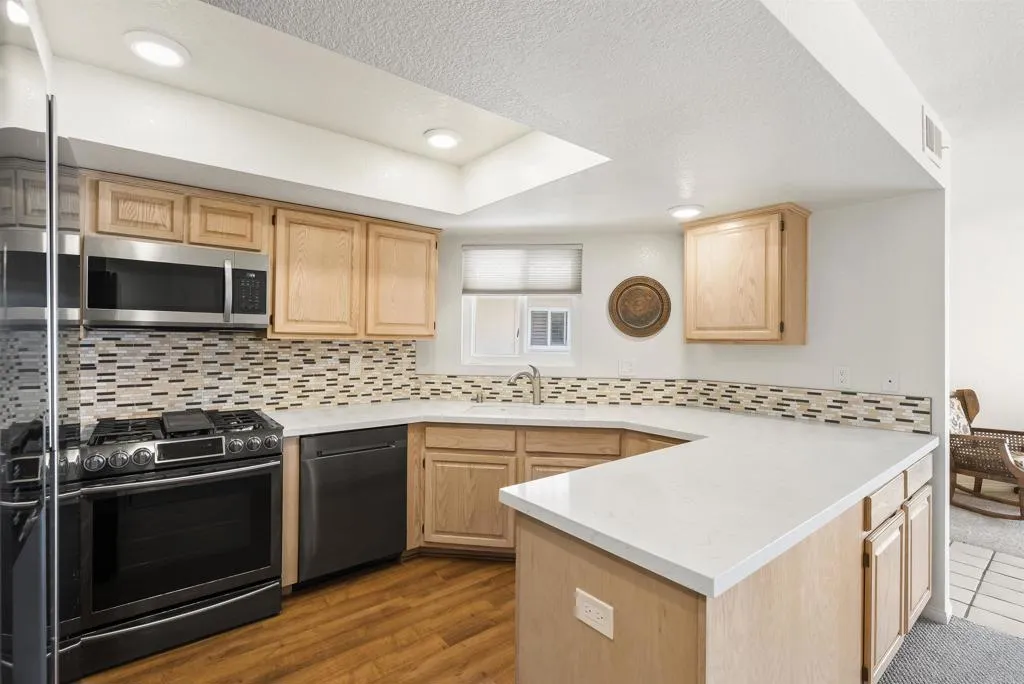 621 N Pacific Street Unit 205