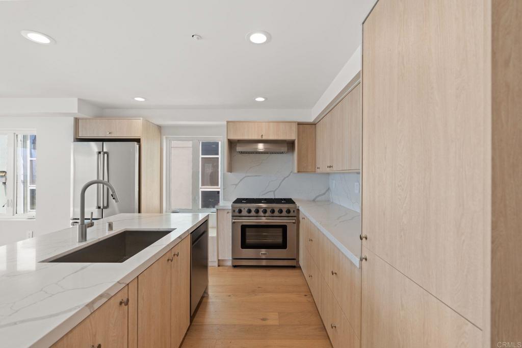 212 S Pacific Street