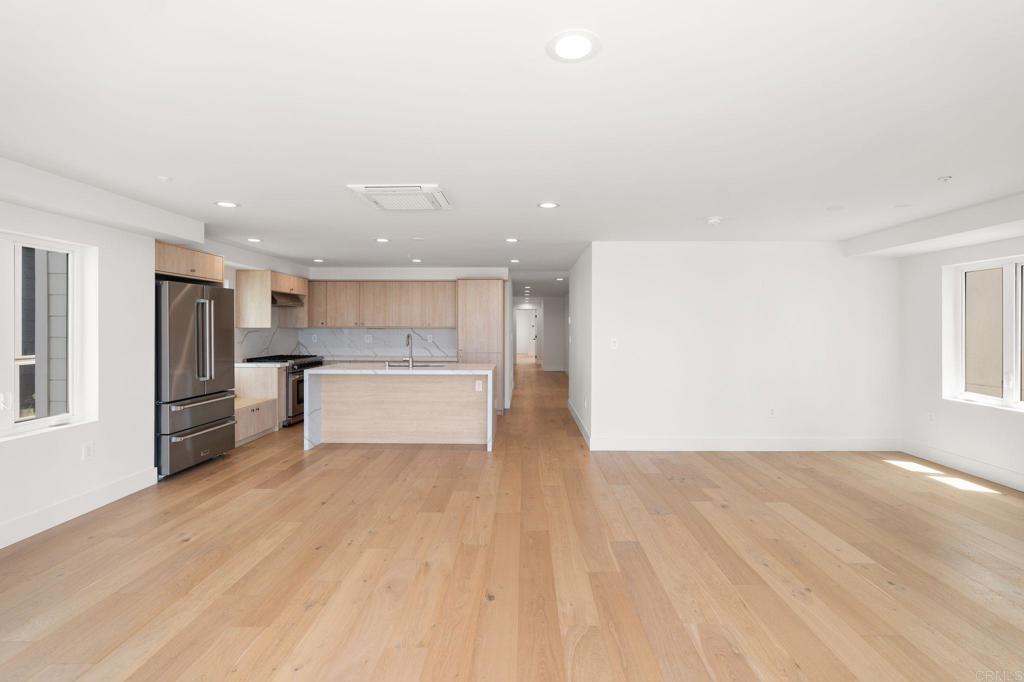 212 S Pacific Street