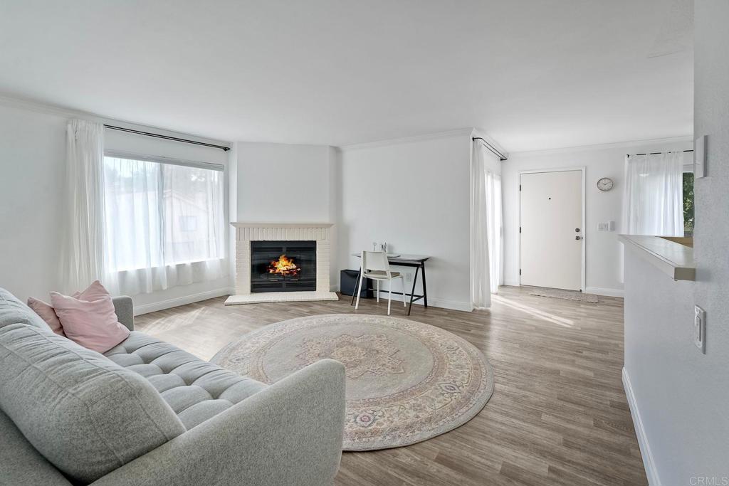 7701 Caminito Leon 201