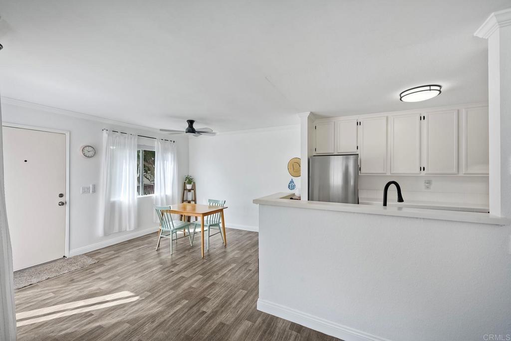 7701 Caminito Leon 201