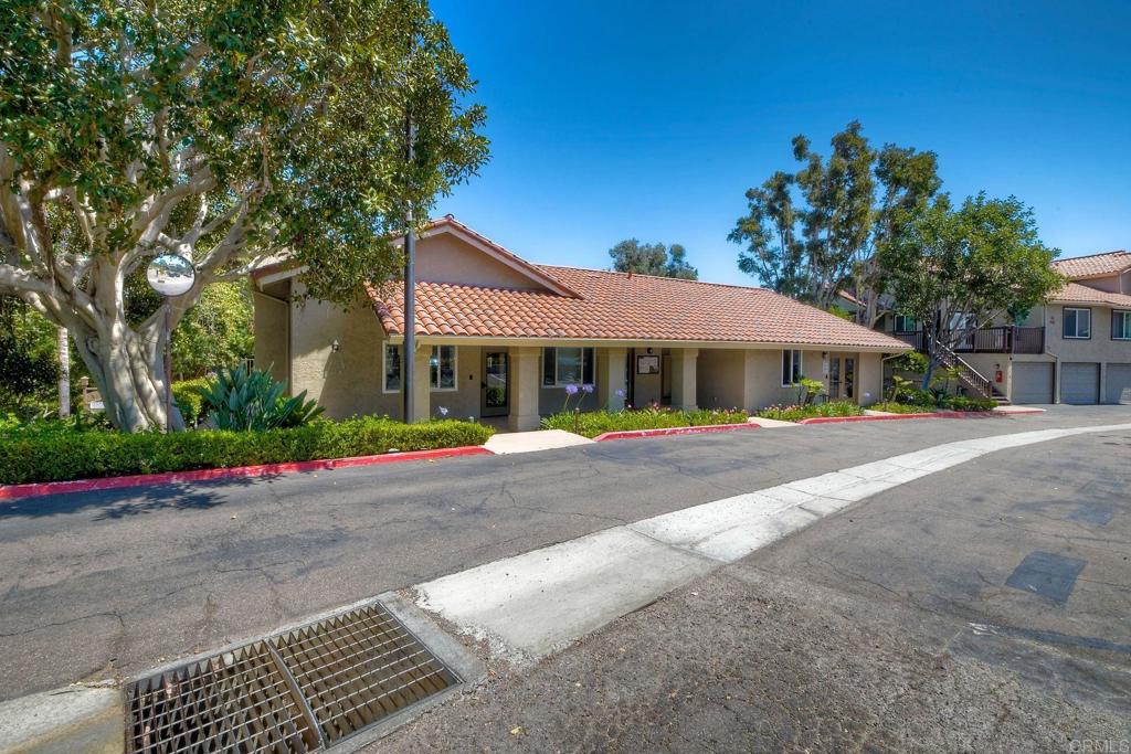 7701 Caminito Leon 201