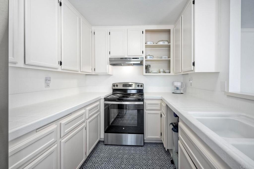 7701 Caminito Leon 201