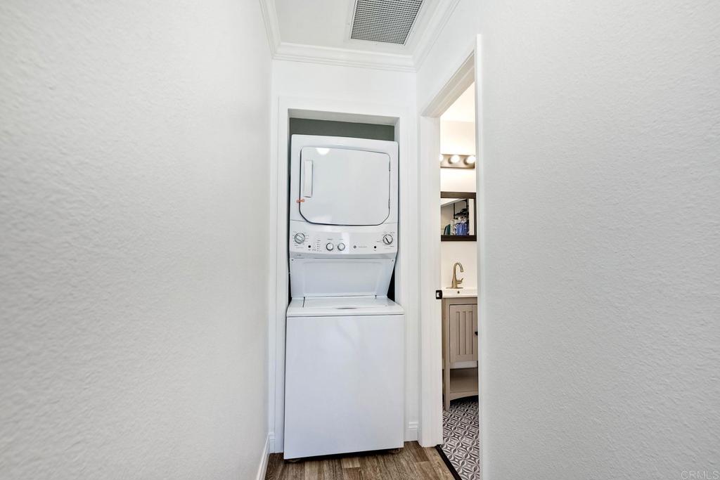 7701 Caminito Leon 201