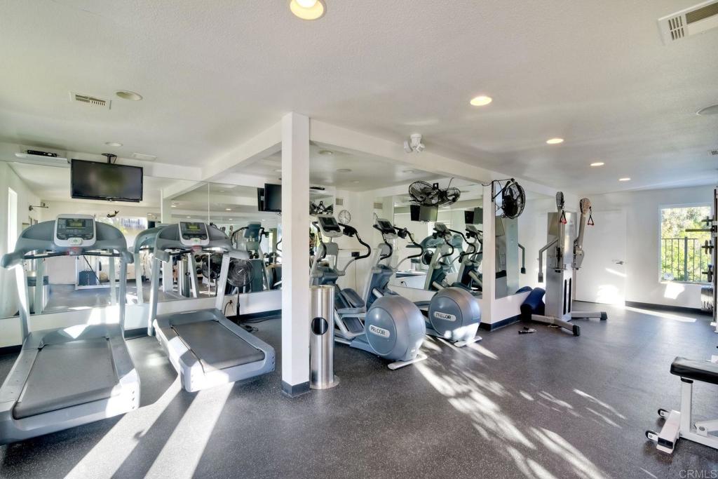 7701 Caminito Leon 201