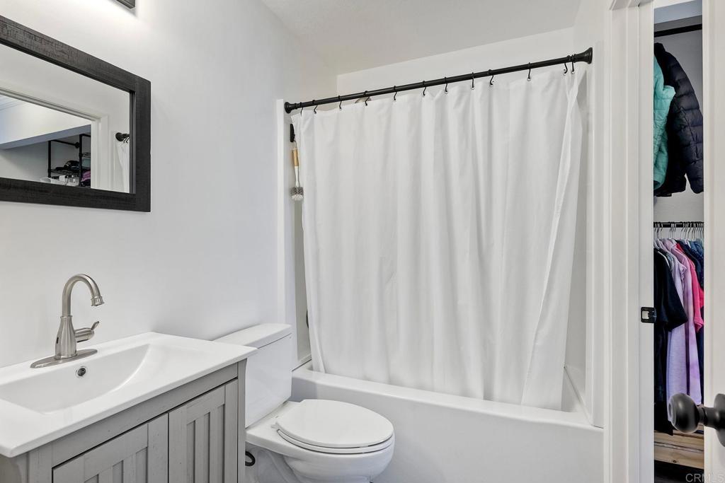 7701 Caminito Leon 201