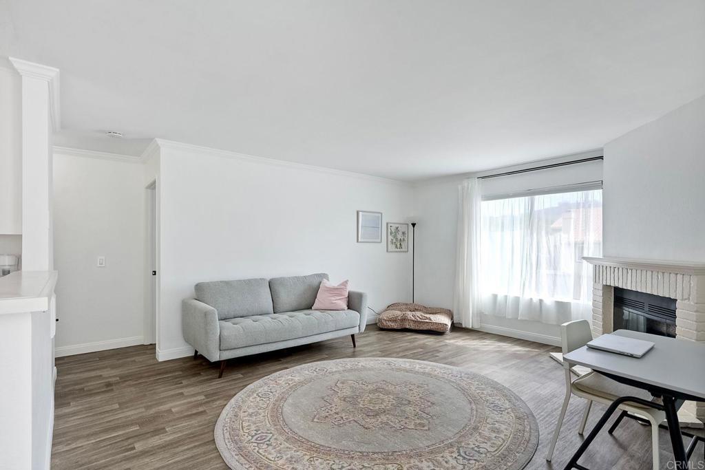 7701 Caminito Leon 201