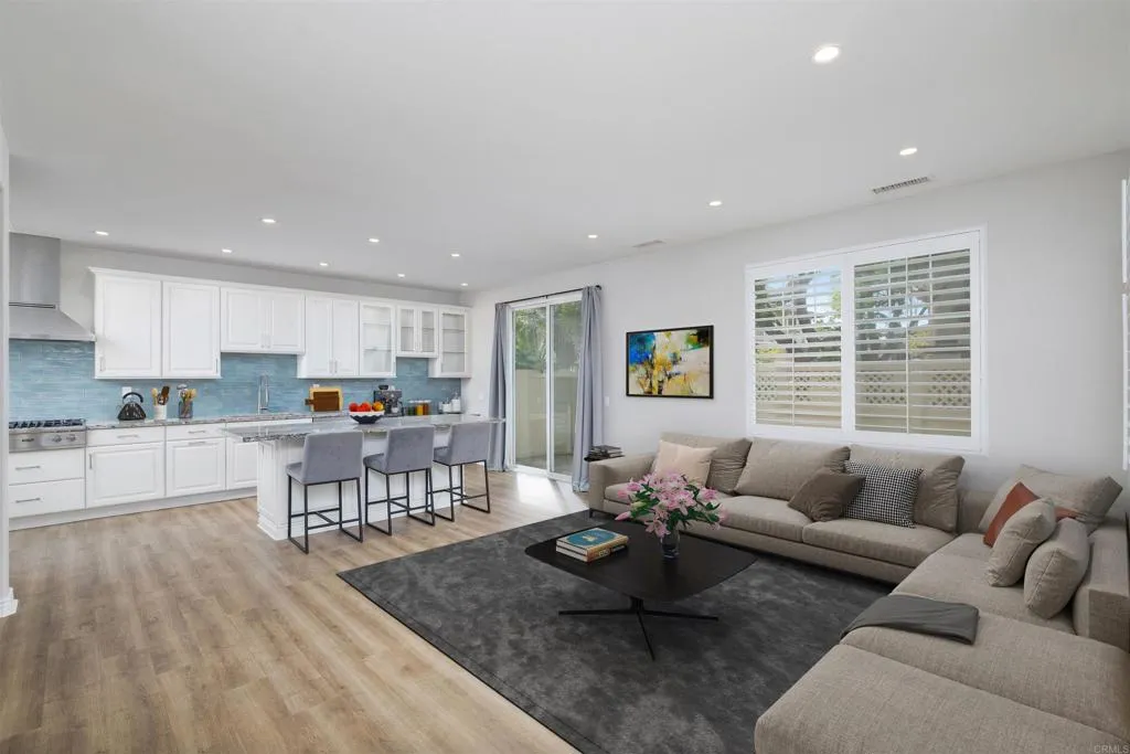 9753 W Canyon Unit 4