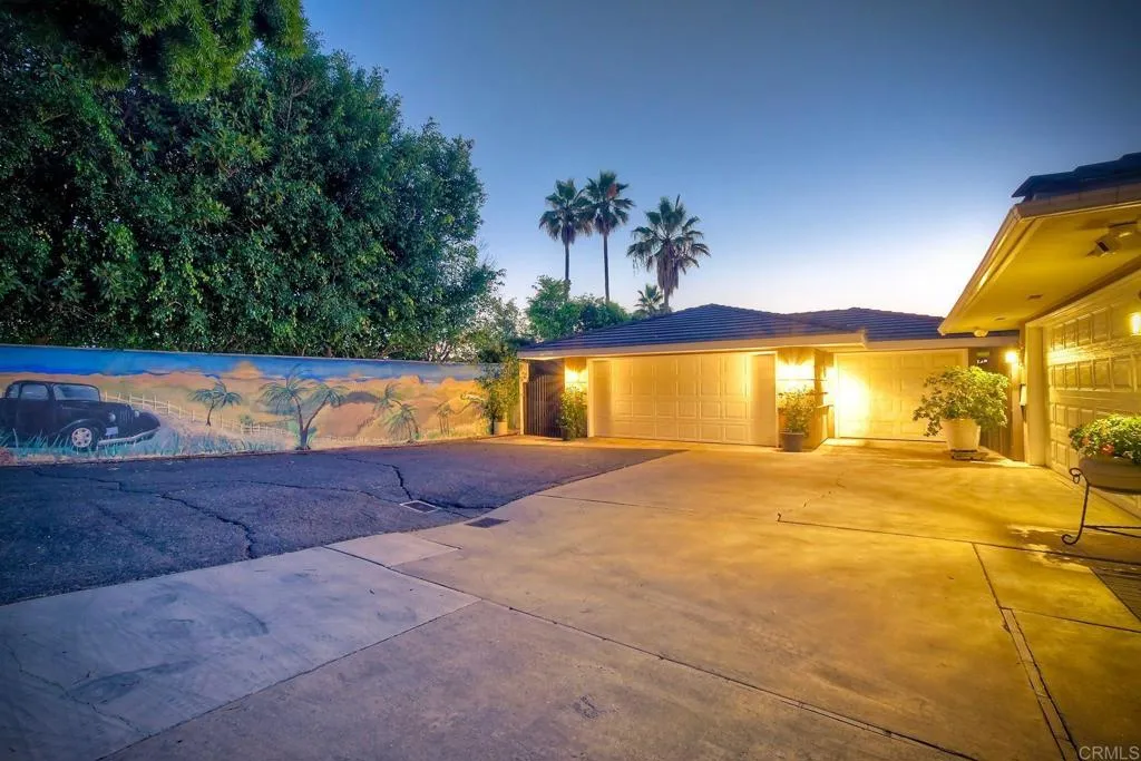 1012 Rosario Lane, Vista