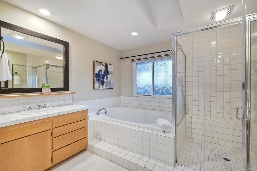 1012 Rosario Lane, Vista