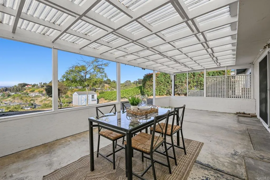 2710 Mesa Drive