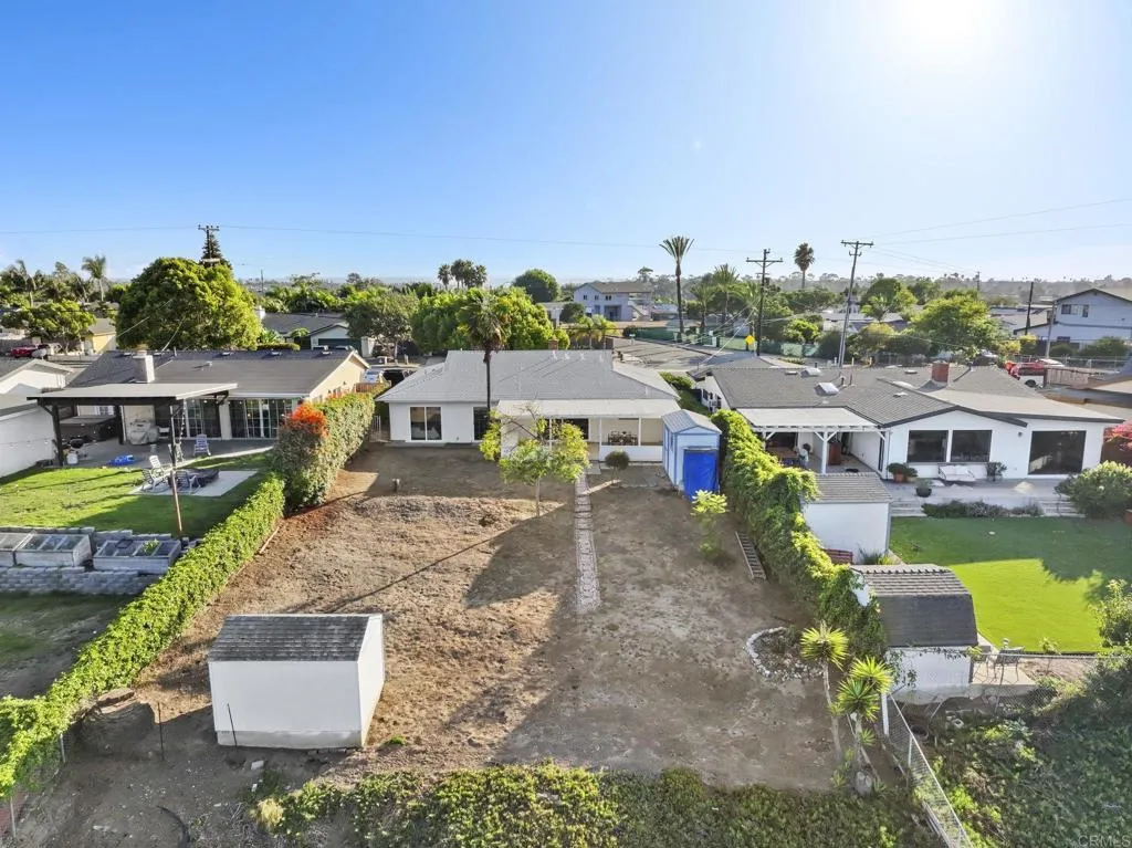 2710 Mesa Drive