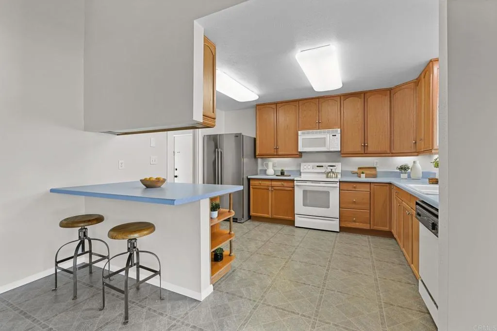 2710 Mesa Drive