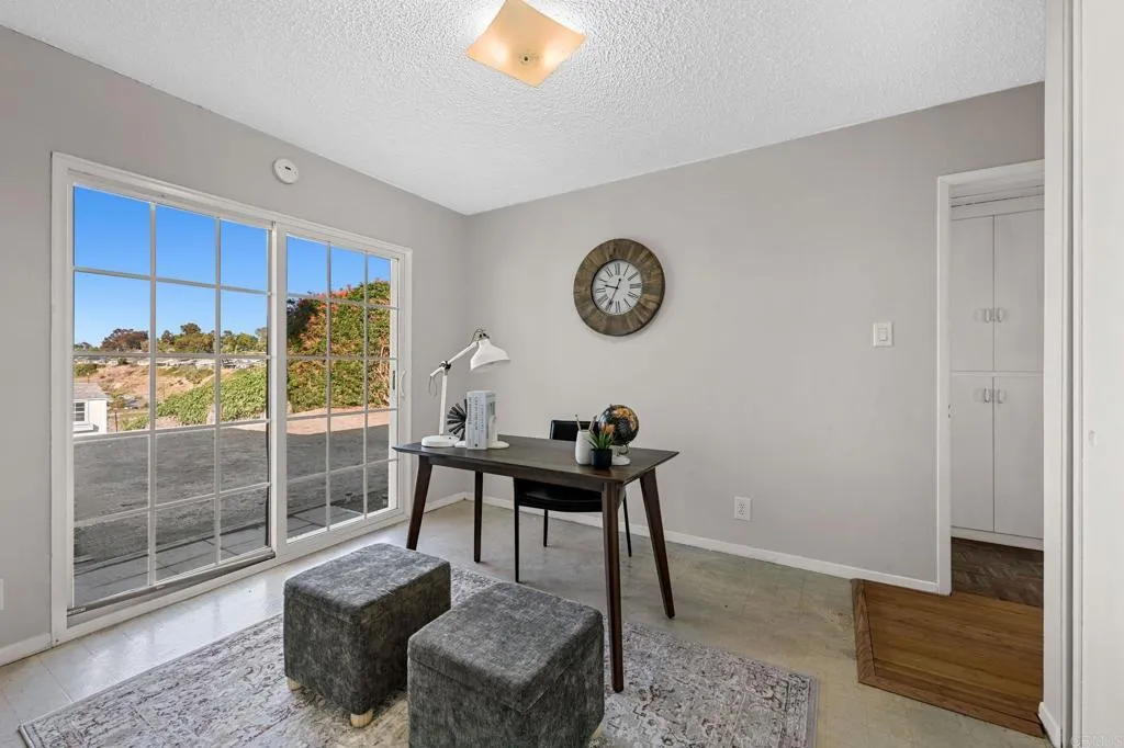 2710 Mesa Drive