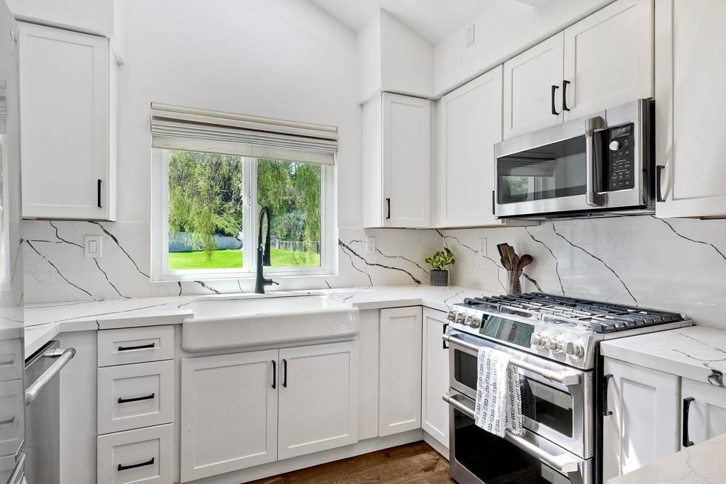 1782 E Pointe Avenue