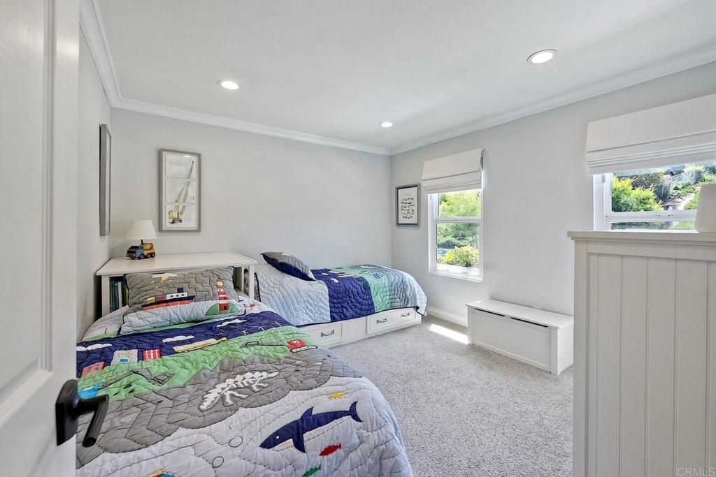 1782 E Pointe Avenue